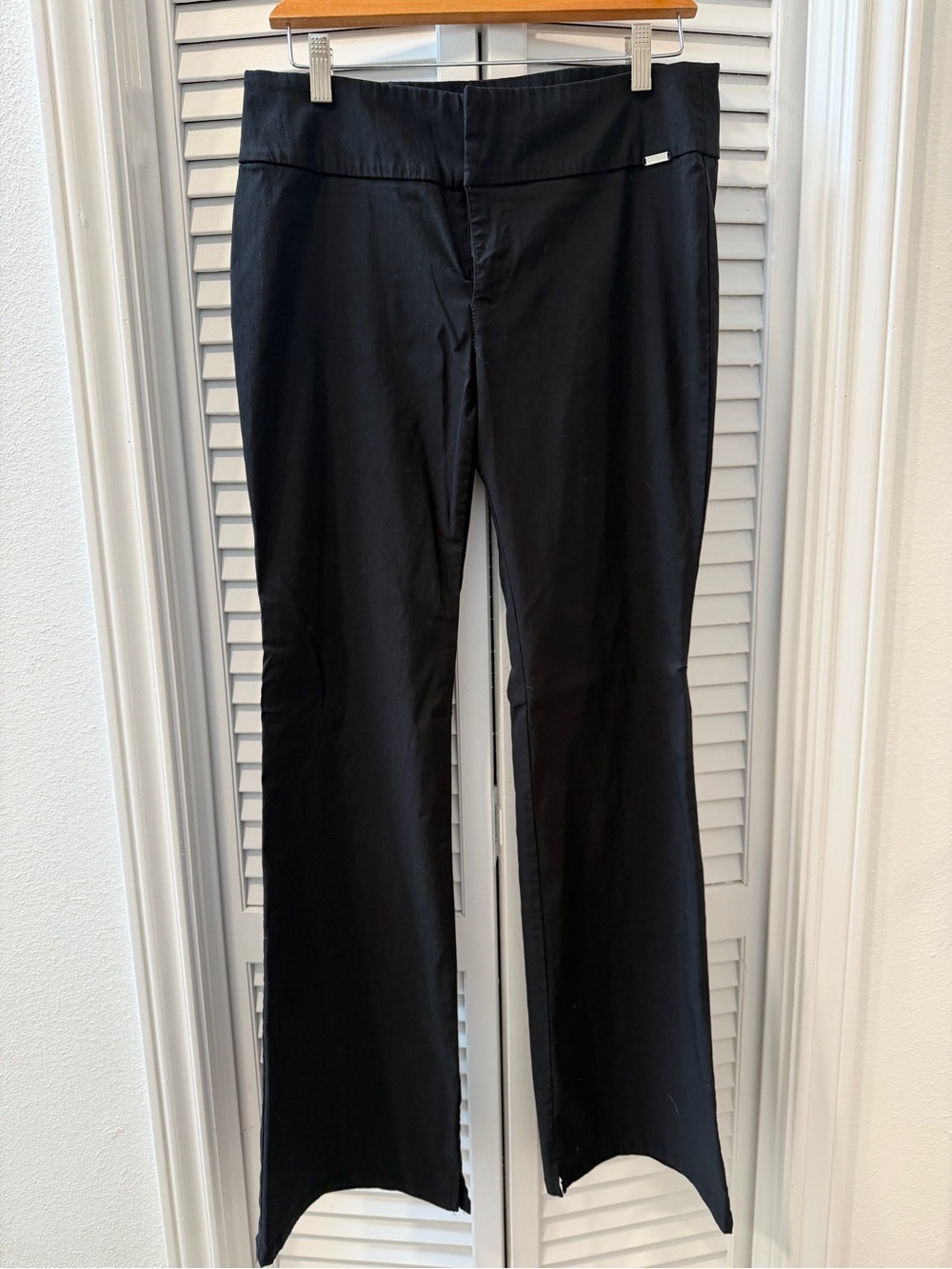 Guess Stretch Black Bootcut Pants Women’s Size 32